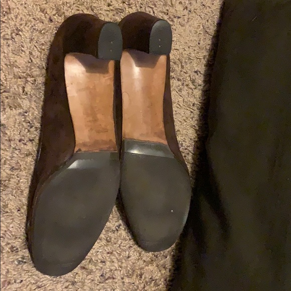 Vintage Brown suede Ferragamo heels - Picture 4 of 6